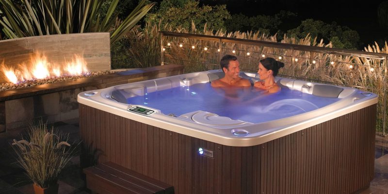 Jacuzzi Vs. Hot Tub – Everything You Need to Know