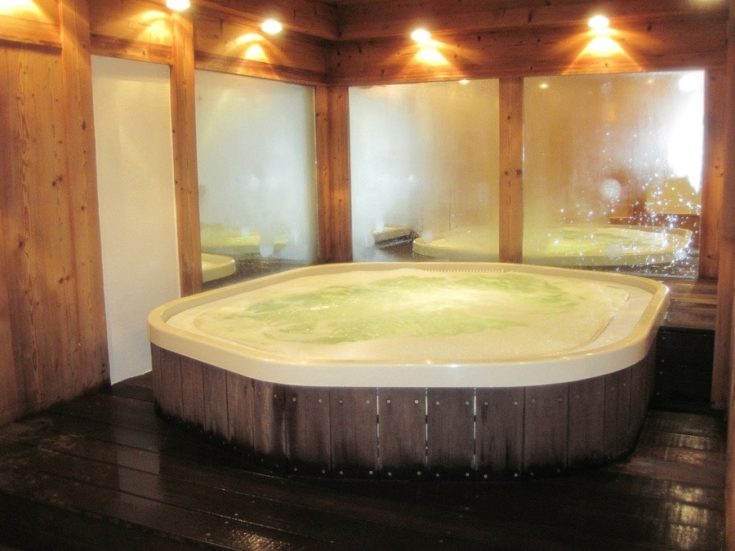 INDOOR BUBBLES