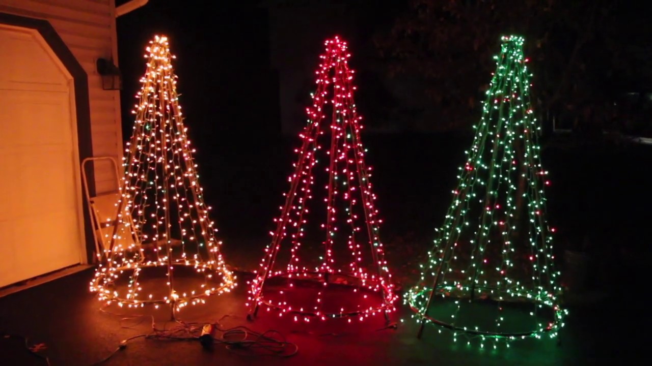 How to Make an Outdoor Christmas Tree Frame - Organize With Sandy