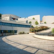 Limestone for Every Look: From Minimalist Calm to Mediterranean Charm