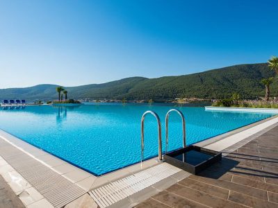 The Role of Pool Builder Expertise in Modern Swimming Pool Renovation